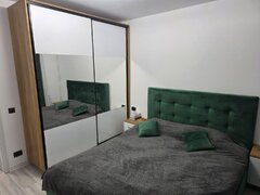 Titan, pe Jean Steriadi, langa Auchan, 15 minute metrou, centrala